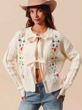 NWT “So Me" Floral Embroidered Cable Knit Cardigan